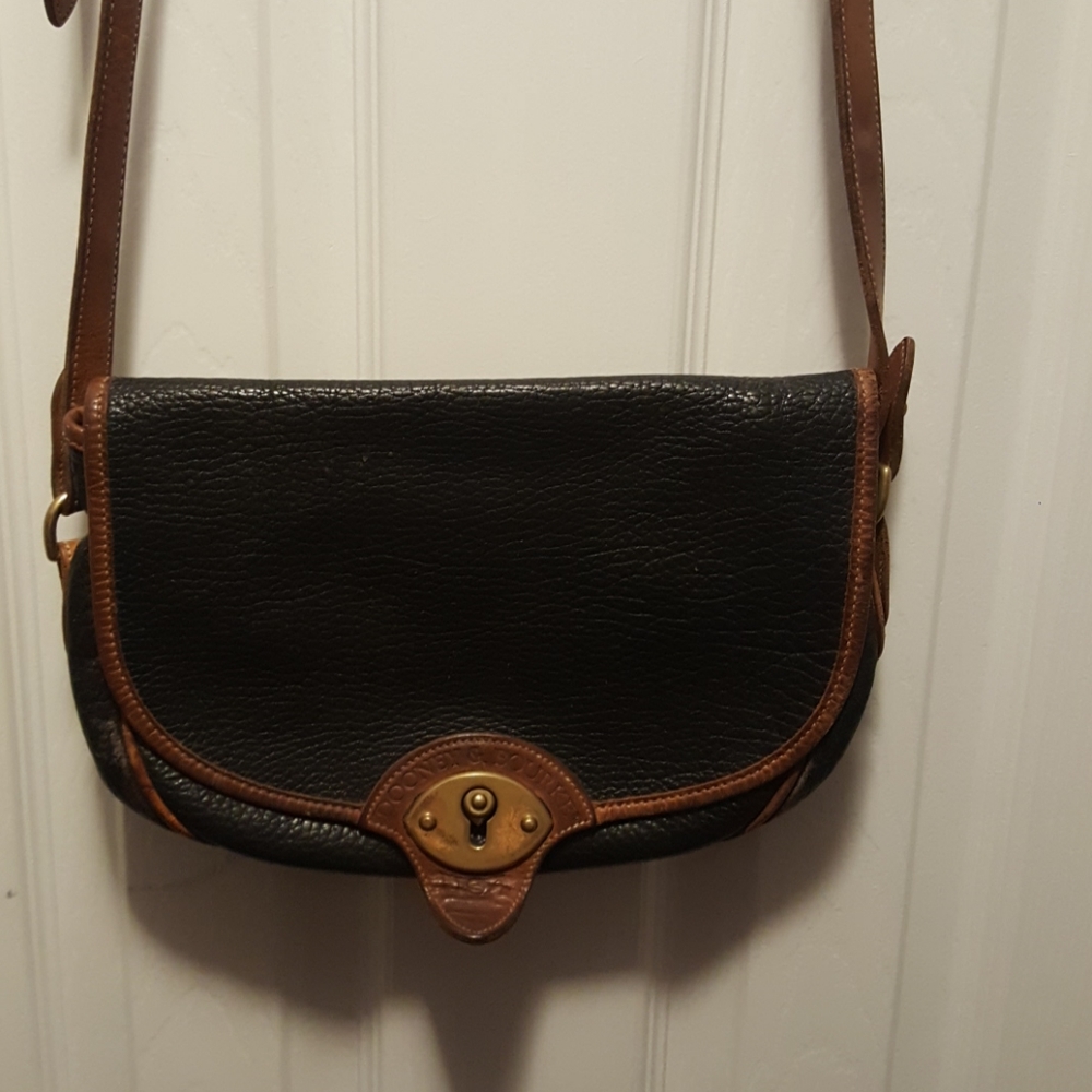 Vintage Dooney & Bourke crossbody